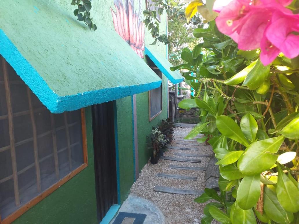 Hostel Utopia Isla Holbox Екстериор снимка